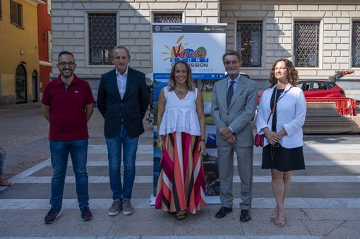 L'avvio della manifestazione con il presidente della Regione Fontana