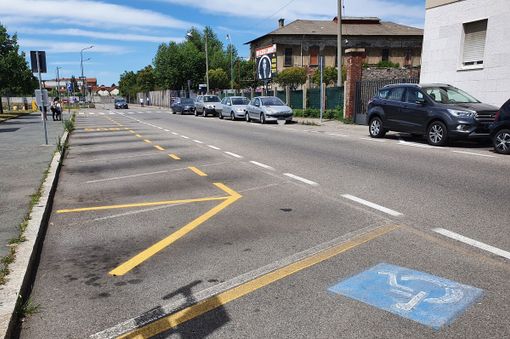 La nuova segnaletica orizzontale alla stazione Nord che identifica il terminal bus La nuova segnaletica orizzontale alla stazione Nord che identifica il terminal bus