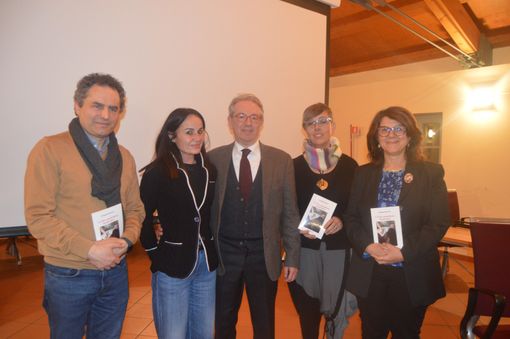 Giuseppe Battarino conquista Vedano Olona con il suo discorso sulla legalità quotidiana