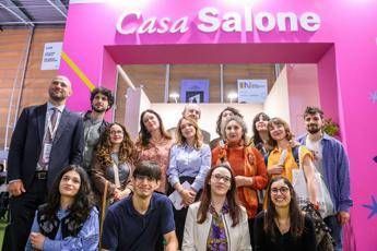 Salone Libro e Gruppo FS, premiati vincitori concorso letterario 'A/R Andata e racconto' Salone Libro e Gruppo FS, premiati vincitori concorso letterario 'A/R Andata e racconto'