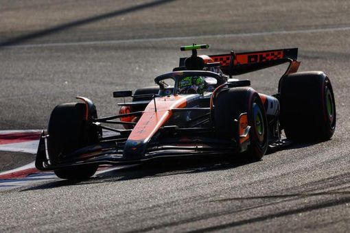 Norris in pole position ad Abu Dhabi, McLaren con entrambe le mani sul titolo costruttori Norris in pole position ad Abu Dhabi, McLaren con entrambe le mani sul titolo costruttori