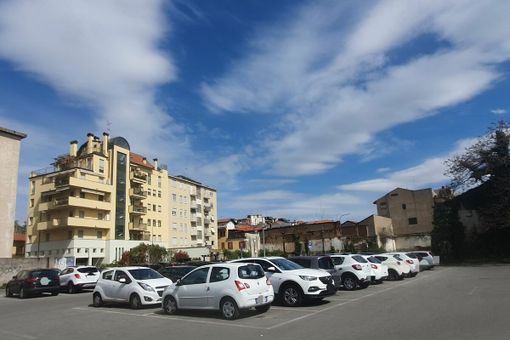 Parcheggio San Michele a pagamento, «forte contrarietà» dei commercianti Parcheggio San Michele a pagamento, «forte contrarietà» dei commercianti