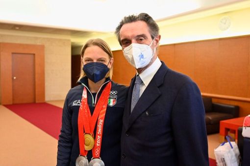 Attilio Fontana con Arianna Fontana, l'italiana più medagliata di sempre alle Olimpiadi Invernali Attilio Fontana con Arianna Fontana, l'italiana più medagliata di sempre alle Olimpiadi Invernali