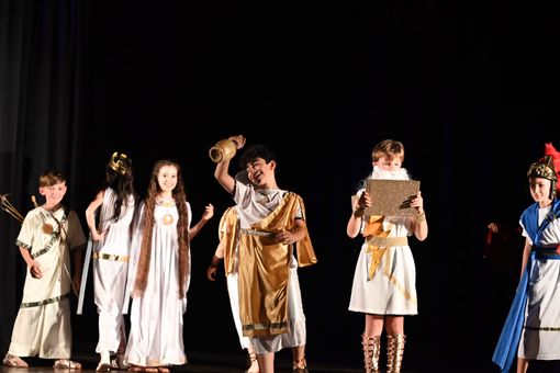 Istituto Montessori, nuova prova di forza. Teatro sold out per l’Hercules dei bambini Istituto Montessori, nuova prova di forza. Teatro sold out per l’Hercules dei bambini