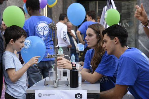 Notte dei ricercatori «Be ready for the future»: l’Università dell’Insubria racconta scienza e ricerca a Varese, Como e Busto Arsizio Notte dei ricercatori «Be ready for the future»: l’Università dell’Insubria racconta scienza e ricerca a Varese, Como e Busto Arsizio