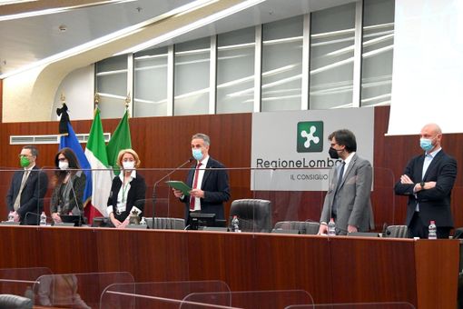 Un momento della cerimonia di commemorazione di David Sassoli Un momento della cerimonia di commemorazione di David Sassoli