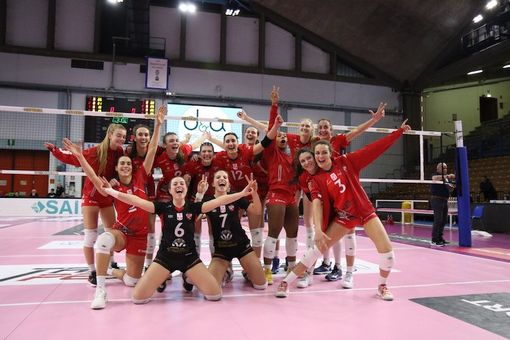 foto Diego Crotti per Esperia Cremona - per cortesia di Futura Volley foto Diego Crotti per Esperia Cremona - per cortesia di Futura Volley