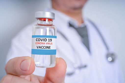Dal primo marzo in Lombardia via libera alla quarta dose per i pazienti immunocompromessi