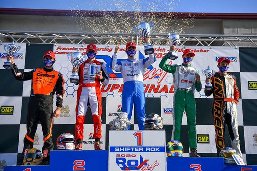 La premiazione della Shfter Rok 2020: Alessandro Buran sul gradino più alto del podio