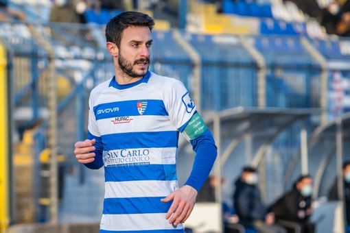 Luca Bertoni, colonna del gioco biancoblù e autore del gol Luca Bertoni, colonna del gioco biancoblù e autore del gol