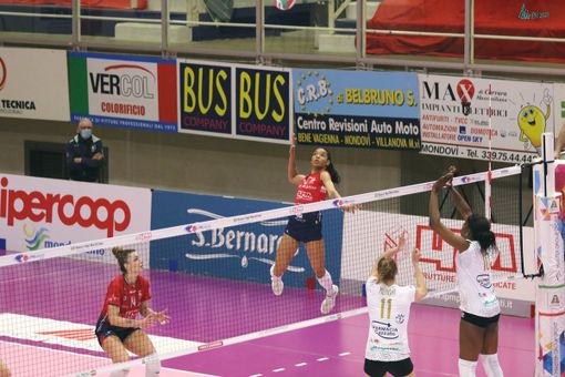 Sale il tono del campionato in serie A2 femminile, in entrambe le Pool (foto Luciano Pecchenino)