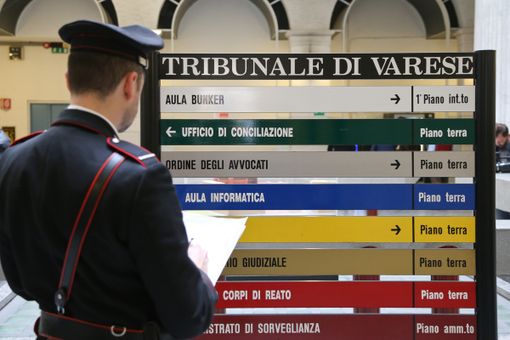 Violò l'allontanamento familiare per curare la madre malata di Covid: assolto Violò l'allontanamento familiare per curare la madre malata di Covid: assolto