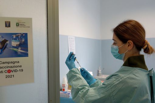 Coronavirus, i dati di domenica 16 maggio. In provincia 35 casi: Varese +5, Busto +4, Saronno +1. Per il secondo giorno consecutivo zero contagi a Gallarate