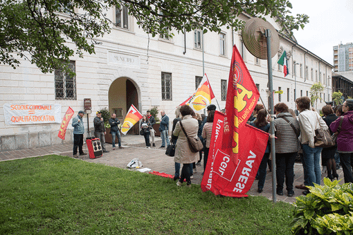 Una protesta delle educatrici di Busto di qualche anno fa