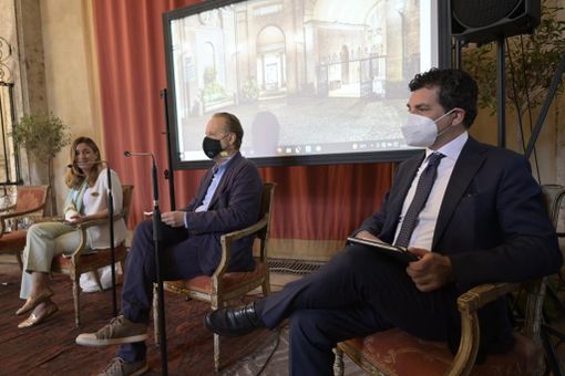 La presentazione del libro La presentazione del libro