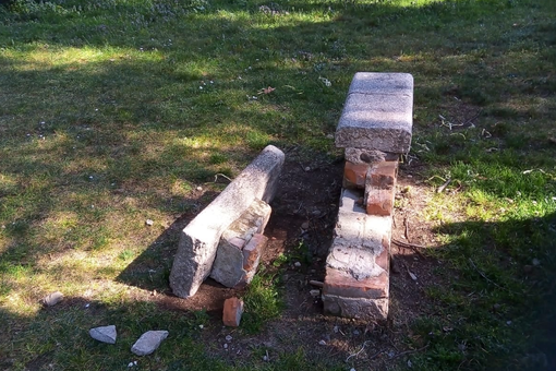 La panchina prima dell'intervento