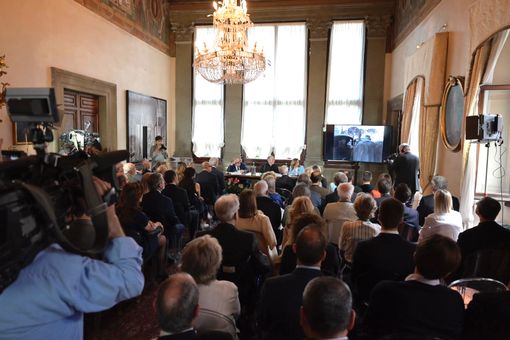 "Papi e media”, il rapporto tra cattolicesimo, cinema e Tv negli anni