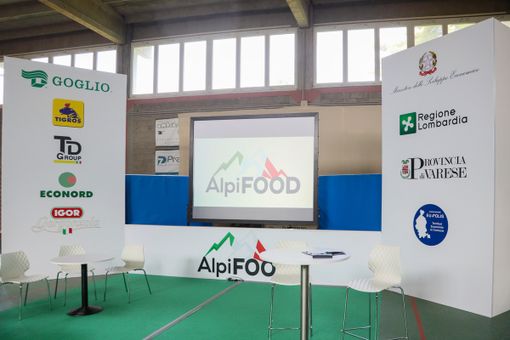 FOTO. Alpi Food, tutte le immagini del convegno evento di Daverio. «Uniti per rilanciare il territorio e sfruttare l'occasione olimpica»