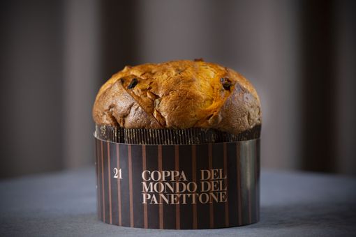 Sua maestà il panettone. Sotto: Claudio Colombo Sua maestà il panettone. Sotto: Claudio Colombo