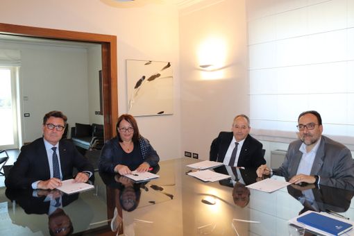 Da sinistra: Roberto Grassi, Stefania Filetti, Antonio Massafra, Marco Contessa Da sinistra: Roberto Grassi, Stefania Filetti, Antonio Massafra, Marco Contessa