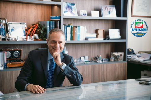 Reguzzoni, domani sera la festa nella sua Busto per dare l'assalto all'Europa: «Voglio dare battaglia sui tavoli dove si prendono le decisioni» Reguzzoni, domani sera la festa nella sua Busto per dare l'assalto all'Europa: «Voglio dare battaglia sui tavoli dove si prendono le decisioni»