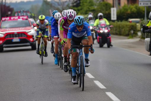 Vincenzo Albanese difendono la maglia azzurra con le unghie e con i denti Vincenzo Albanese difendono la maglia azzurra con le unghie e con i denti