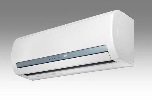 Dal 1° maggio parte l'"Operazione Termostato" del Governo: limiti nell'utilizzo di condizionatori e riscaldamento Dal 1° maggio parte l'"Operazione Termostato" del Governo: limiti nell'utilizzo di condizionatori e riscaldamento