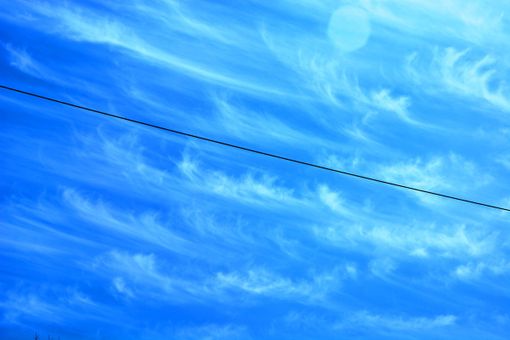 Vento freddo in serata e qualche fiocco possibile domattina. Poi sole fino a venerdì Vento freddo in serata e qualche fiocco possibile domattina. Poi sole fino a venerdì