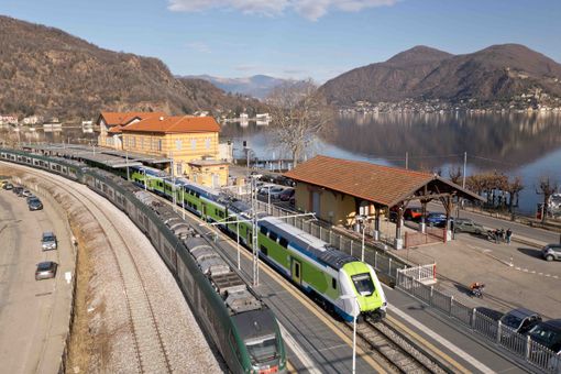 Tempo di gite e vacanze, più corse verso Laveno e Arona il sabato e i festivi. Raddoppiano i treni del mare da Gallarate per la Liguria