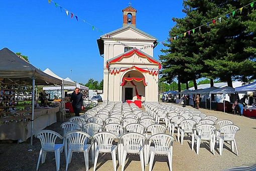 La chiesa della Madonna in Campagna aperta e viva per la tradizionale festa - foto di Agostino Di Francesco