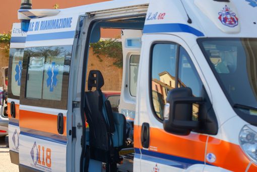 Incidente auto moto in viale Borri: paura per due 17enni