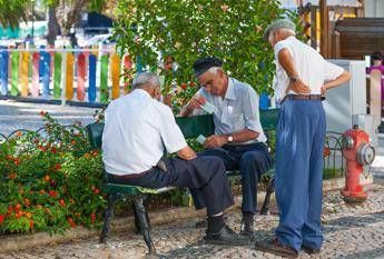 Sardegna, popolazione in calo: sempre meno residenti e più anziani Sardegna, popolazione in calo: sempre meno residenti e più anziani