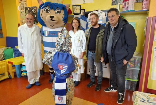 Pro Patria e Pediatria di Busto: l’amicizia continua