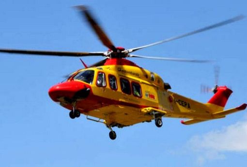 Infortunio in un'azienda agricola in Valganna: elisoccorso in volo