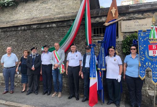 Una corona d’alloro per gli 80 anni della scomparsa di Emilio Parona Una corona d’alloro per gli 80 anni della scomparsa di Emilio Parona