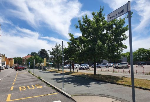 La nuova segnaletica orizzontale davanti alla stazione Nord La nuova segnaletica orizzontale davanti alla stazione Nord