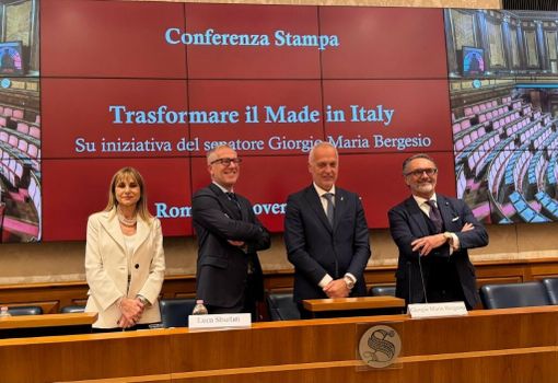 Da sinistra Silvana Pezzoli, vicepresidente Confindustria Moda,  Luca Sburlati, presidente, Giorgio Maria Bergesio senatore,  Gianfranco Di Natale direttore generale CM