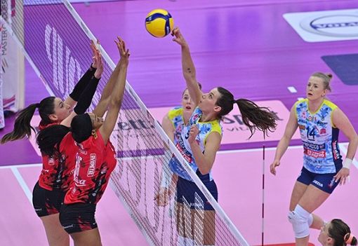 Conegliano-Uyba: farfalle a testa alta nonostante la sconfitta Conegliano-Uyba: farfalle a testa alta nonostante la sconfitta