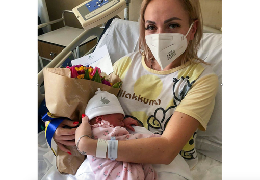 Buona vita a te, piccola Nikole, e alla tua mamma coraggiosa: è riuscita a farti nascere lontano dalle bombe in Ucraina