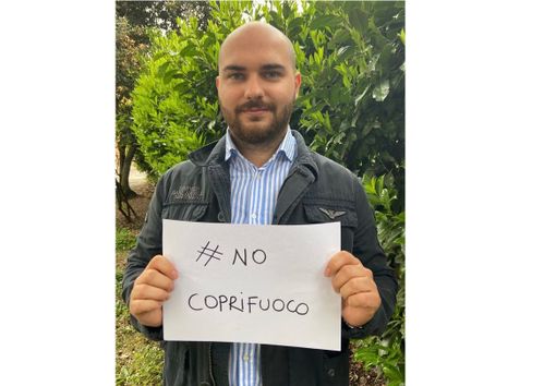 La Lega Giovani del Varesotto sul coprifuoco: «Inutile e rovinoso per la nostra economia» La Lega Giovani del Varesotto sul coprifuoco: «Inutile e rovinoso per la nostra economia»