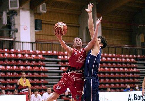 Successo dei Knights in gara-1 dei playoff di C Gold