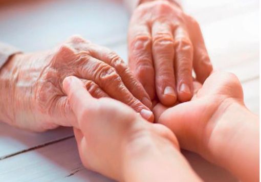 Un corso online per i familiari dei malati di Alzheimer Un corso online per i familiari dei malati di Alzheimer