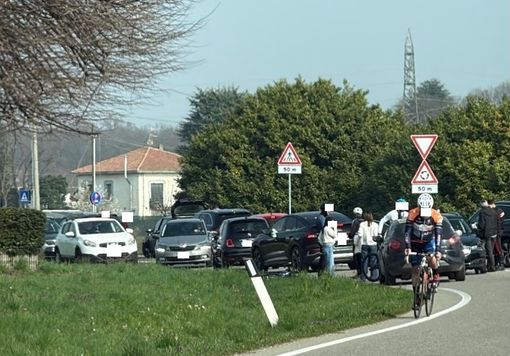 Incidente sulla Sp19 a Gorla Minore, soccorsa anche una bambina