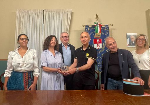 VIDEO. Confapi Varese dona alle Civiche Raccolte d’Arte il minitessile scelto dal pubblico: entra in collezione “Appariscente”