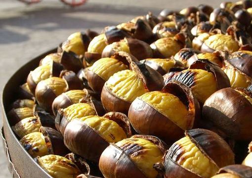 Domenica 13 ottobre la tradizionale castagnata al Pam Domenica 13 ottobre la tradizionale castagnata al Pam