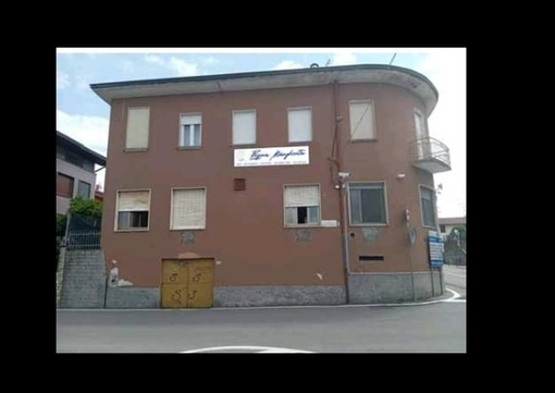 Lo stabile che ospita il circolo di Cavaria con Premezzo