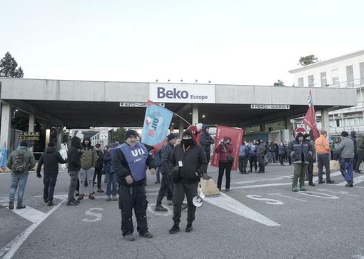 Una delle manifestazioni dei lavoratori Beko del 2024 a Cassinetta