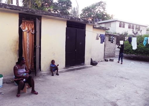 Il cortile di Kay Chal, di cui si occupava suor Luisa - foto Caritas Ambrosiana Il cortile di Kay Chal, di cui si occupava suor Luisa - foto Caritas Ambrosiana
