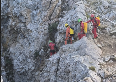 Anche il Soccorso alpino di Varese al lavoro per salvare lo speleologo intrappolato a mille metri di profondità in Turchia