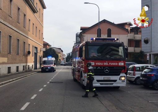I vigili del fuoco e l'ambulanza sul posto